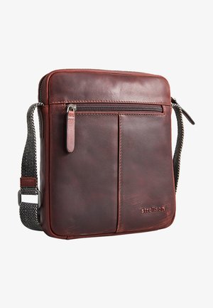 Borsa a tracolla in pelle marrone con tasca frontale con zip, spallaccio texturizzato e logo del marchio impresso. Finitura liscia e forma rettangolare.