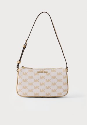 Bež i bijela Michael Kors torba preko ramena s uzorkom ponovljenog MK logotipa, zlatnim patentnim zatvaračem i podesivim tamno smeđim remenom.