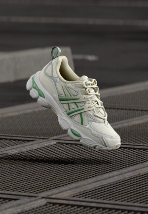 GEL-NYC UTILITY UNISEX - Sneakers basse - cream/kale