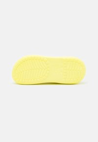 Crocs CRUSH UNISEX - Sabots - sulphur