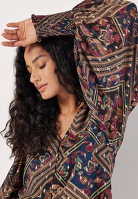 Apricot Blouse - navy