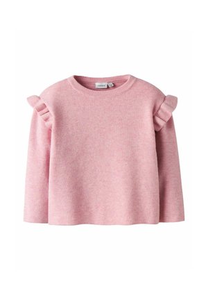 Pull en maille rose doux à manches longues avec un col rond et des détails froncés sur les épaules.