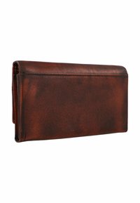 Billetera de cuero marrón con un acabado suave y texturizado. Forma rectangular con bordes cosidos y cierre tipo solapa. Sin hardware visible.