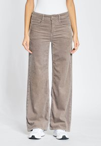 Gang WIDE FIT WIDE - Stoffhose - light taupe