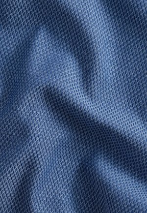 Blå texturerad tyg med en rutmönstrad nätstruktur och en mjuk, flexibel yta; lämplig för olika användningar inom kläder eller möbelöverdrag.