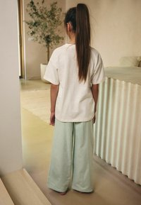 Next SET - Nattplagg set - green ecru white