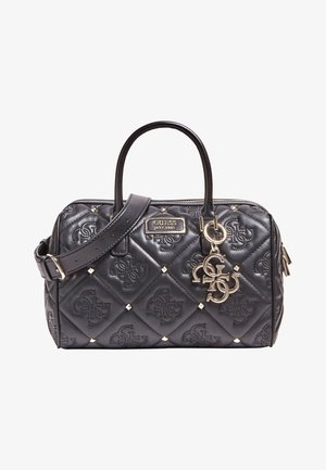 Sort quiltet Guess håndtaske med guldlogo plade, dekorative nitter, dobbelte håndtag, justerbar skulderrem og hængende metal brand charms.
