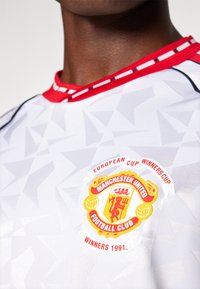 adidas Originals MANCHESTER UNITED AWAY LONG SLEEVE - Klubbkläder - white