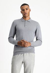 Unausgewählt, medium grey melange
