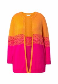 Sweter z dzianiny charakteryzuje się jaskrawym wzorem w bloczki w kolorze pomarańczowym, różowym i żółtym. Otwarty przód, długie rękawy i ściśnięty dół. Miękka tekstura.