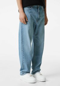 Bershka Džíny Straight Fit - light-blue denim