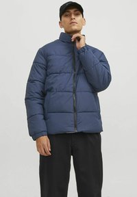 Jack & Jones JJETOBY PUFFER COLLAR - Giacca invernale - navy blazer