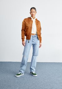 Alpha Industries Bomber jakna - hazel brown