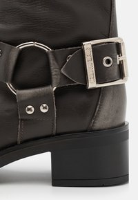 Steve Madden BEAU - Cowboy-/Bikerlaarzen - dark grey