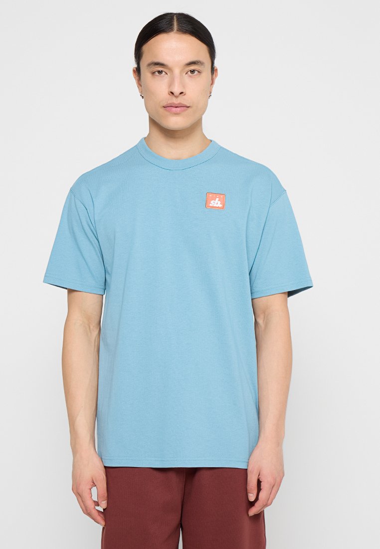 Nike Sportswear T-shirt basic lichtblauw