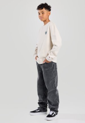 America Today, SPIKE CREW  - Sweater - worn in