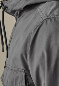 Next Jas - grey