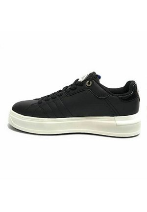 Sneaker in pelle nera con suola in gomma bianca, punta arrotondata, lacci piatti e dettagli discreti a strisce laterali. Progettato per un uso casual.