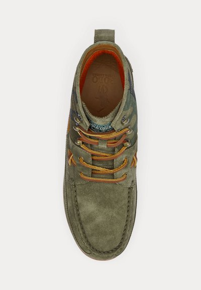 Polo Ralph Lauren RANGER MID CAMO SUEDE BOOT - Nööritavad poolsaapad - olive