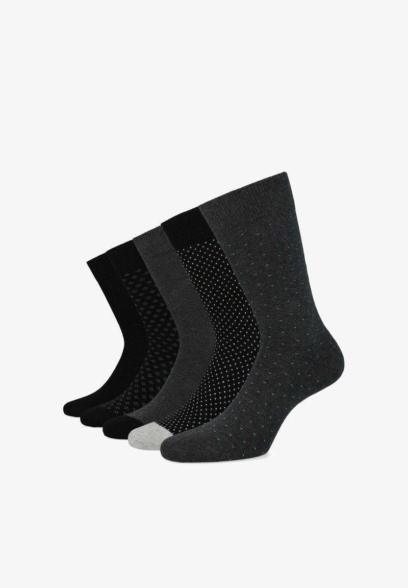 Zestaw skarpetek z bawełny, który zawiera cztery pary: klasyczną czarną, dwie szarości z kropkowanym wzorem oraz czarną parę z małymi niebieskimi akcentami.