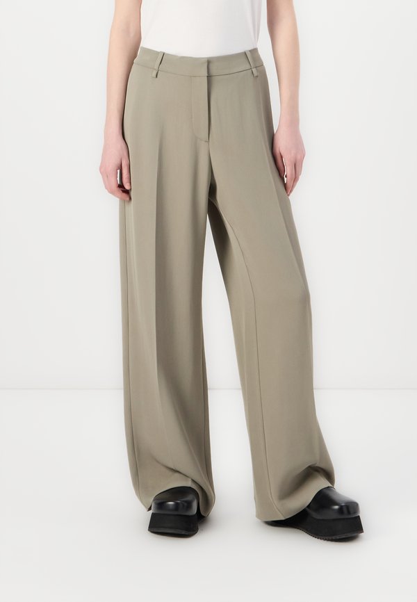 SAESMERALDA TROUSERS - Trousers - vetiver