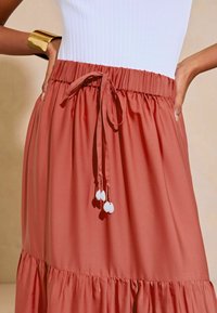 Lipsy TIERED REGULAR - Maksiseelik - rust