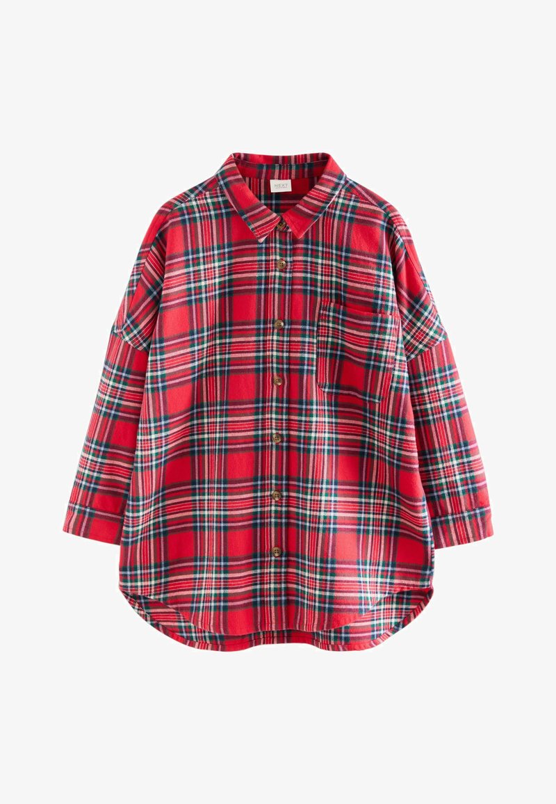 Chemise à carreaux rouge, verte et blanche avec col, manches longues et poche poitrine, présentée sur fond blanc.