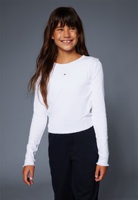 Tommy Hilfiger ESSENTIAL  - Maglietta a manica lunga - white