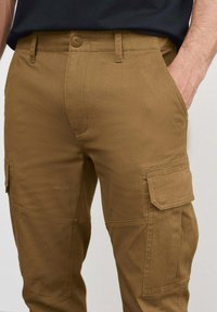 Next SLIM FIT STRETCH - Cargo hlače - tan