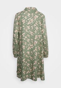 Culture SAMMIE DRESS - Vestido camiseiro - hedge green