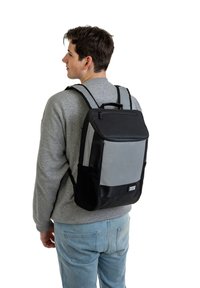 OAK25 DAYBAG - Sac à dos - schwarz