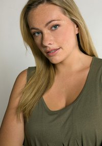Ulla Popken Top - lodengrün