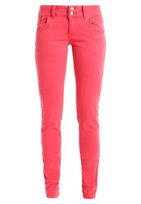 Jeans ajustados de un brillante color coral, confeccionados en denim, con una cinturilla alta, dos bolsillos frontales y un cierre de dos botones.