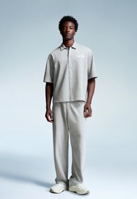 Bershka SUPER JOGGER  - Jogginghose - dark grey