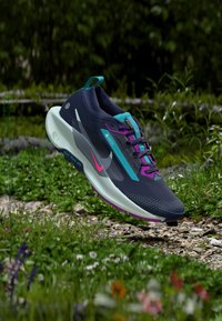 Επιλέχθηκε, midnight navy/glacier blue/hyper pink/vivid purple/dusty cactus