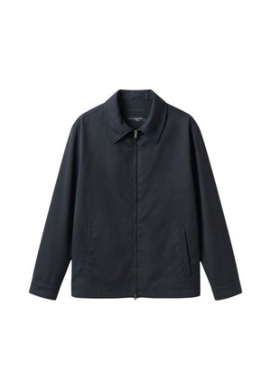 Giacca blu navy scuro con zip, collo e tasche laterali, mostrata distesa su sfondo bianco.