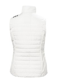 Chaleco sin mangas blanco acolchado tipo puffer con cuello alto y logo negro en la parte superior izquierda de la espalda, visto desde atrás.