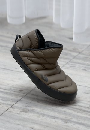 M THERMOBALL TRACTION BOOTIE - Vinterstøvler - mocha brown/tnf black