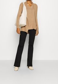 GAP Cardigan - camel