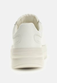Guess ELBINA - Sneakers basse - bianco