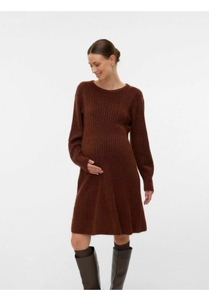Robe pull - fired brick