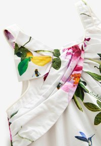 Baker by Ted Baker REGULAR FIT biały