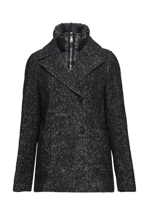 Cappotto doppiopetto nero e grigio in tweed con fodera interna trapuntata, ampi rever e tasche frontali. Presenta bottoni scuri e un motivo testurizzato.