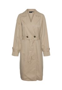 Cappotto beige realizzato in tessuto leggero. Presenta una chiusura doppiopetto, una cintura da annodare e spalline sulle spalle. Maniche lunghe e tasche.