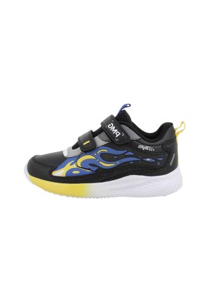 Scarpa sportiva nera con disegno a fiamma blu, dettagli gialli e suola bianca. Presenta due strap con chiusura a velcro.