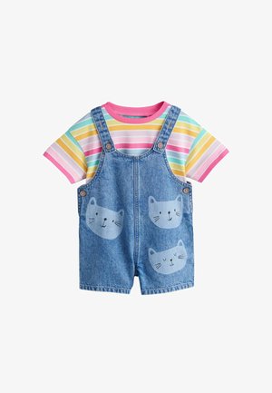 Odjeća za malu djecu s prugastom majicom u pastelnim bojama duge i kratkim traper kombinezonom s tri lica svijetloplave mačke.