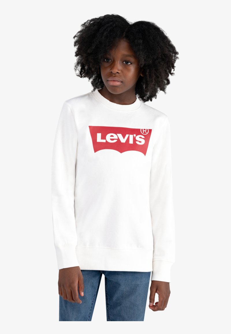Witte sweatshirt met lange mouwen, voorzien van een groot rood Levi's-logo op de borst. Zacht materiaal met ribgebreide manchetten en zoom. Casual fit.