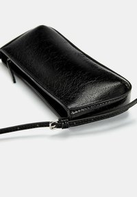 PULL&BEAR Ručna torba - black