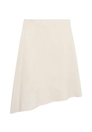 Asymmetrisk beige nederdel lavet af glat stof, med en skrå søm som designdetalje og en knælang skæring.