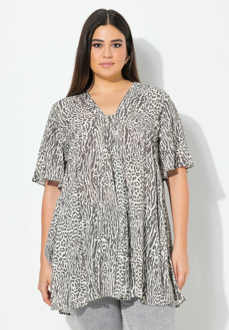 Ulla Popken ANIMAL SHORT SLEEVE  - Tunika - snow white